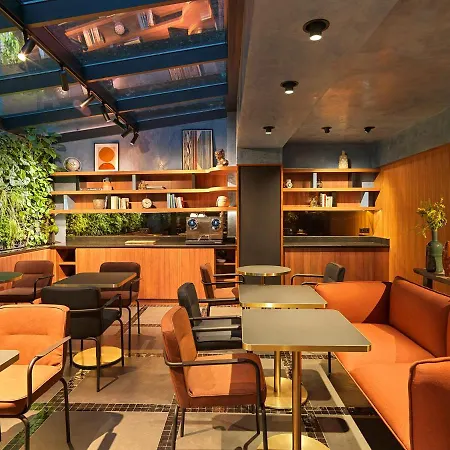 Le Katorze 4* パリ