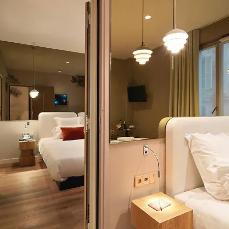 ホテル Le Katorze パリ