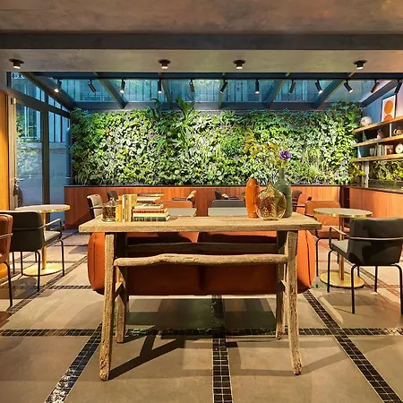 Le Katorze ホテル パリ