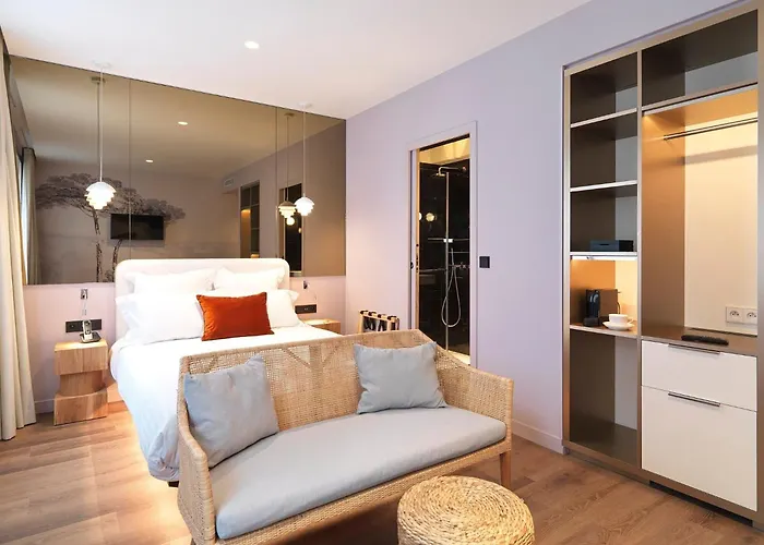 Hotel Le Katorze Paris