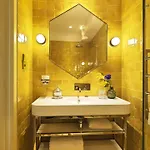 Le Katorze Hotel Parijs