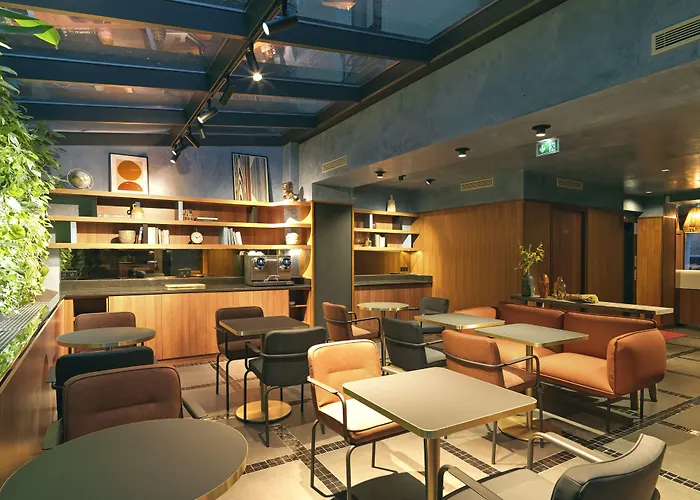 Hotel Le Katorze 4*