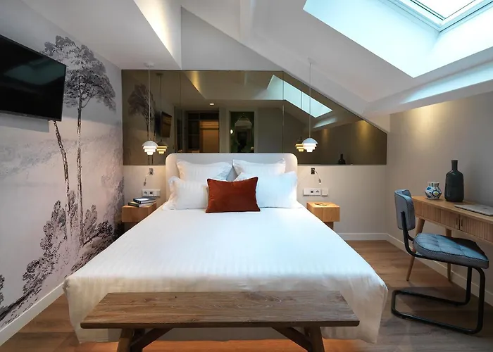 Le Katorze 4* Parigi